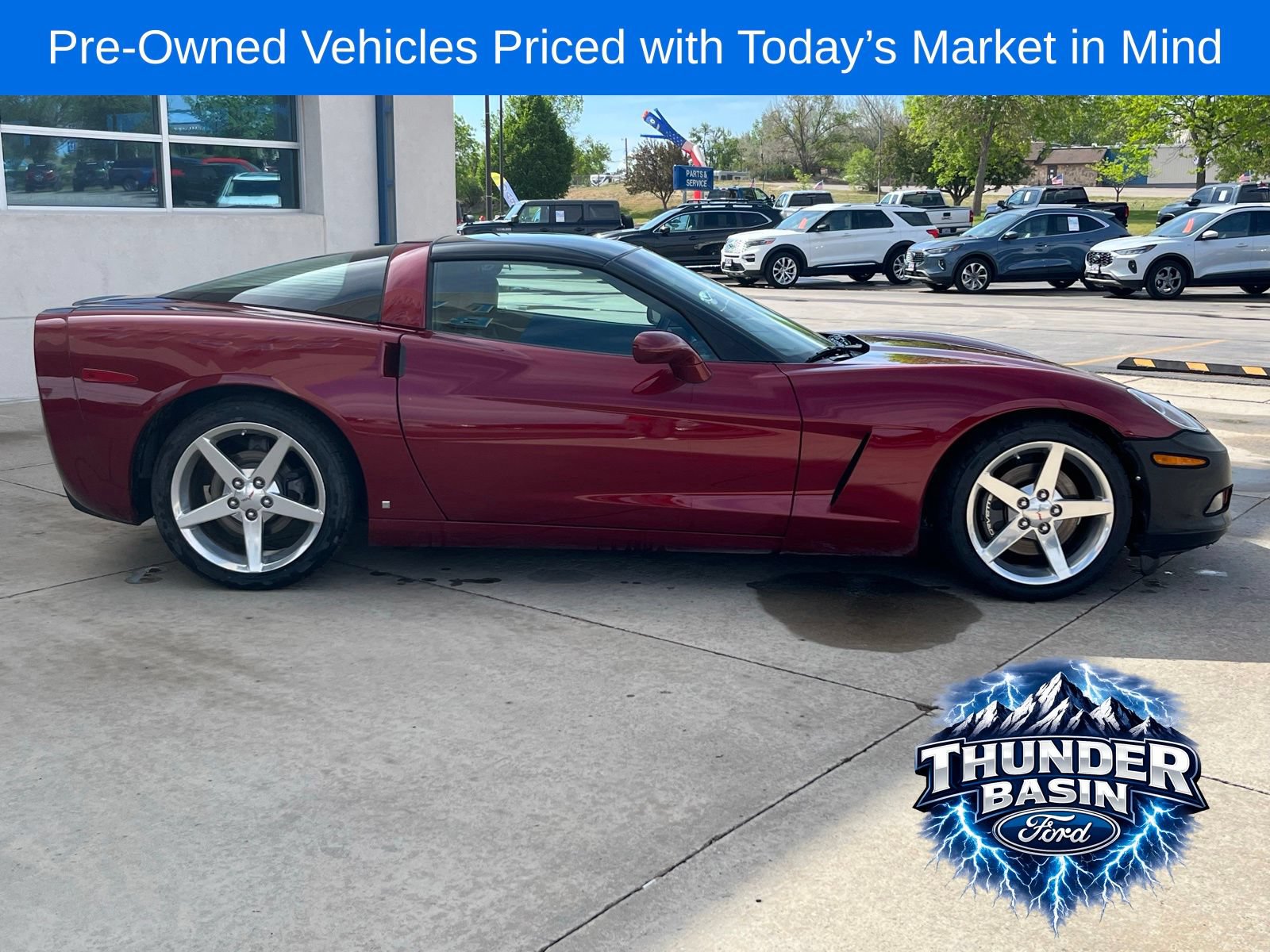 Used 2006 Chevrolet Corvette Coupe w/ Preferred Equipment Group RWD image 4