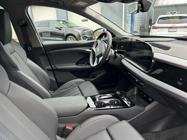 Used 2025 Audi Q6 e-tron Premium Plus w/ Premium Plus image 25