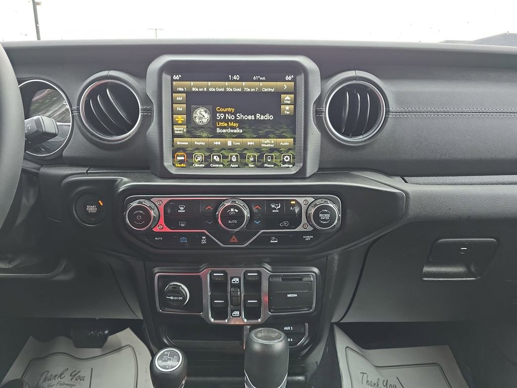 Used 2023 Jeep Wrangler Unlimited Sahara image 25