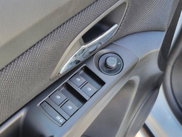 Used 2014 Chevrolet Cruze LT w/ Technology Package FWD image 7