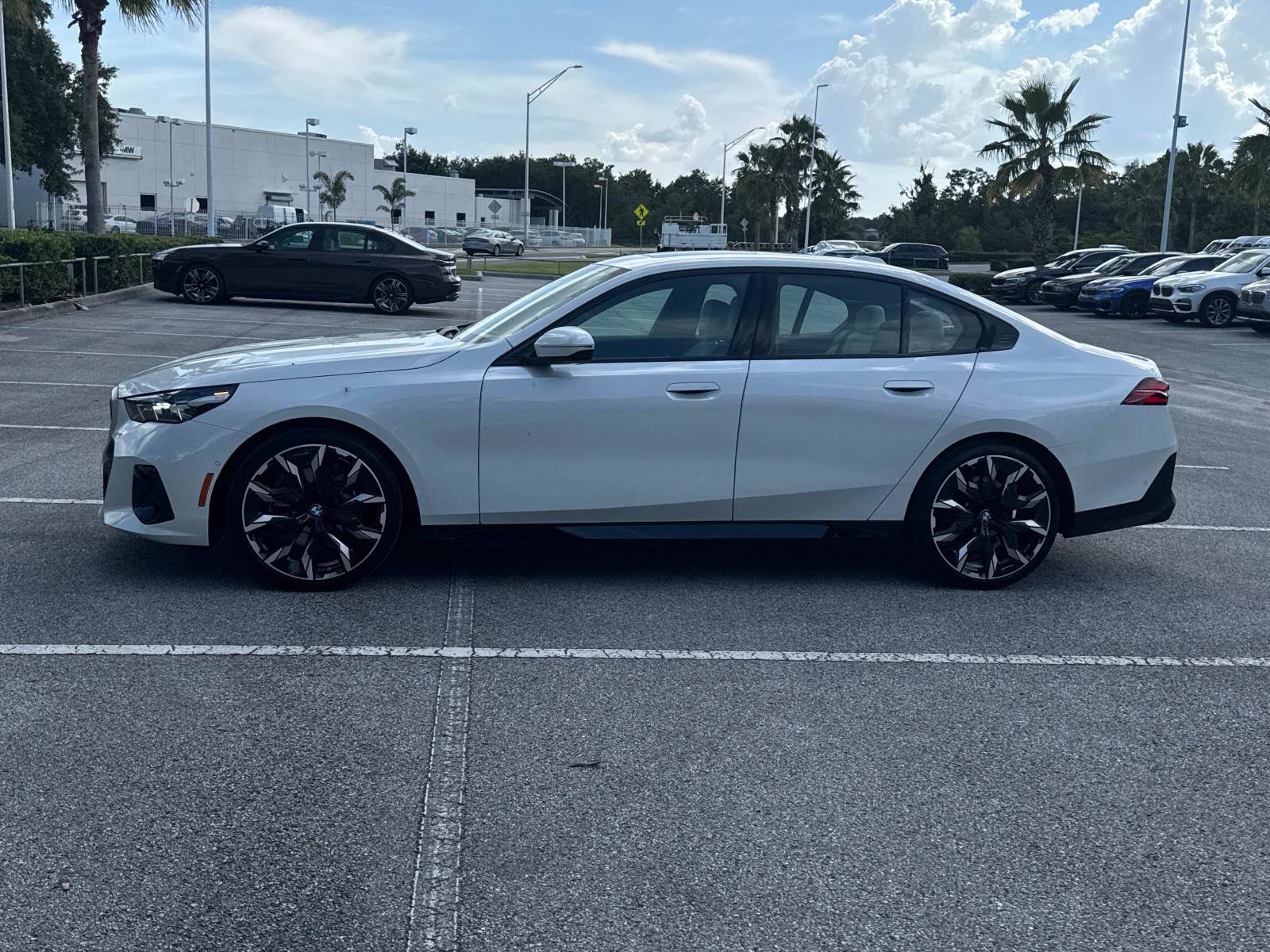 Certified 2025 BMW 530i w/ M Sport Package image 7