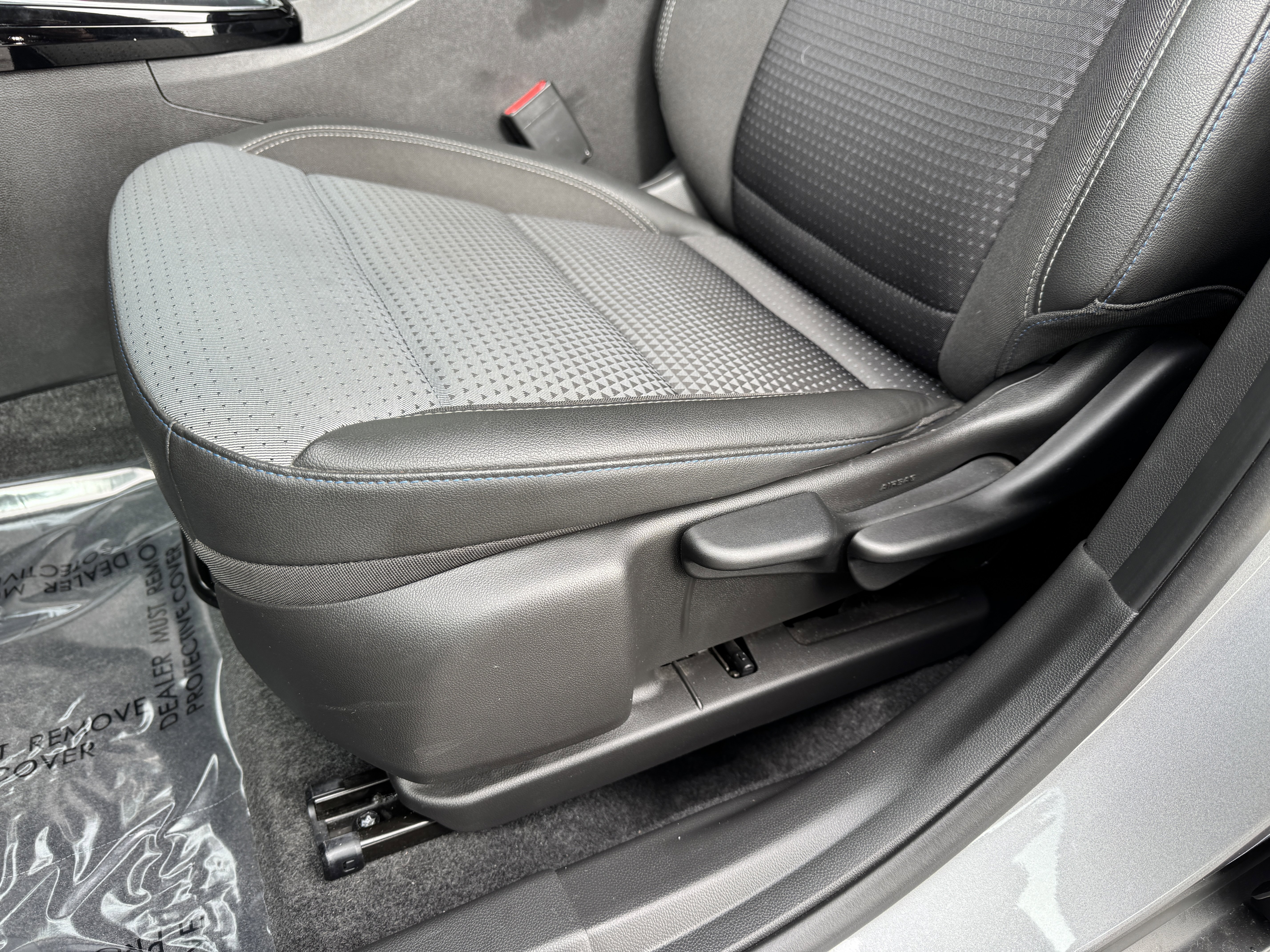 Used 2025 Chevrolet Trax LT image 14