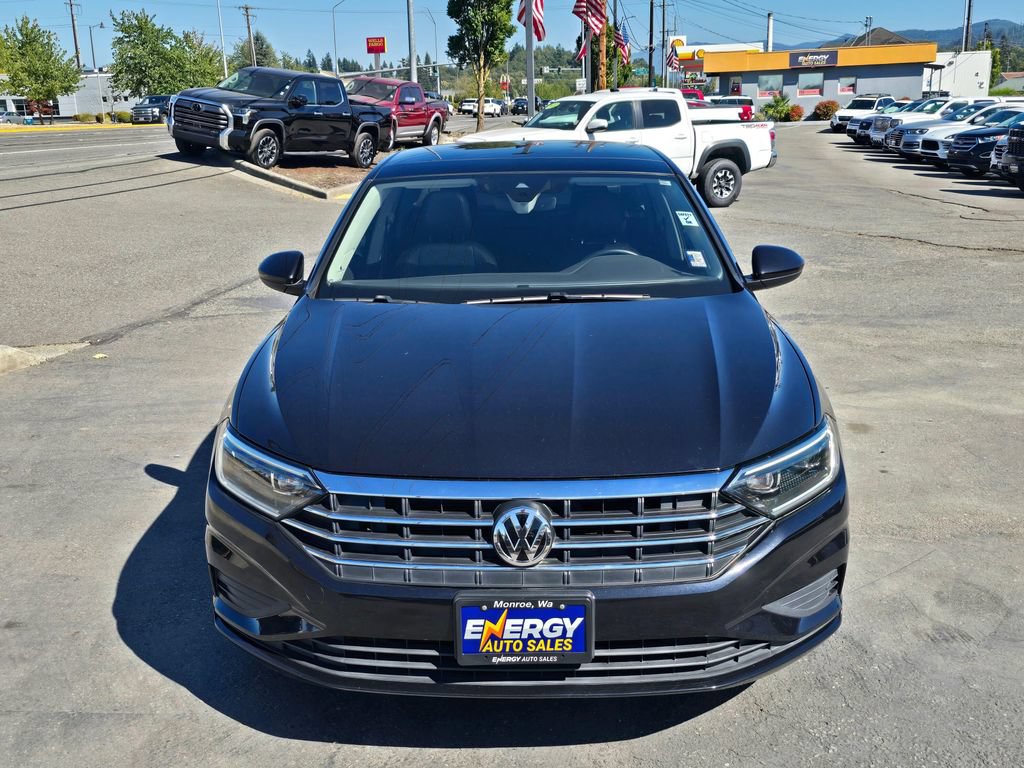 Used 2019 Volkswagen Jetta SEL w/ Cold Weather Package FWD image 2