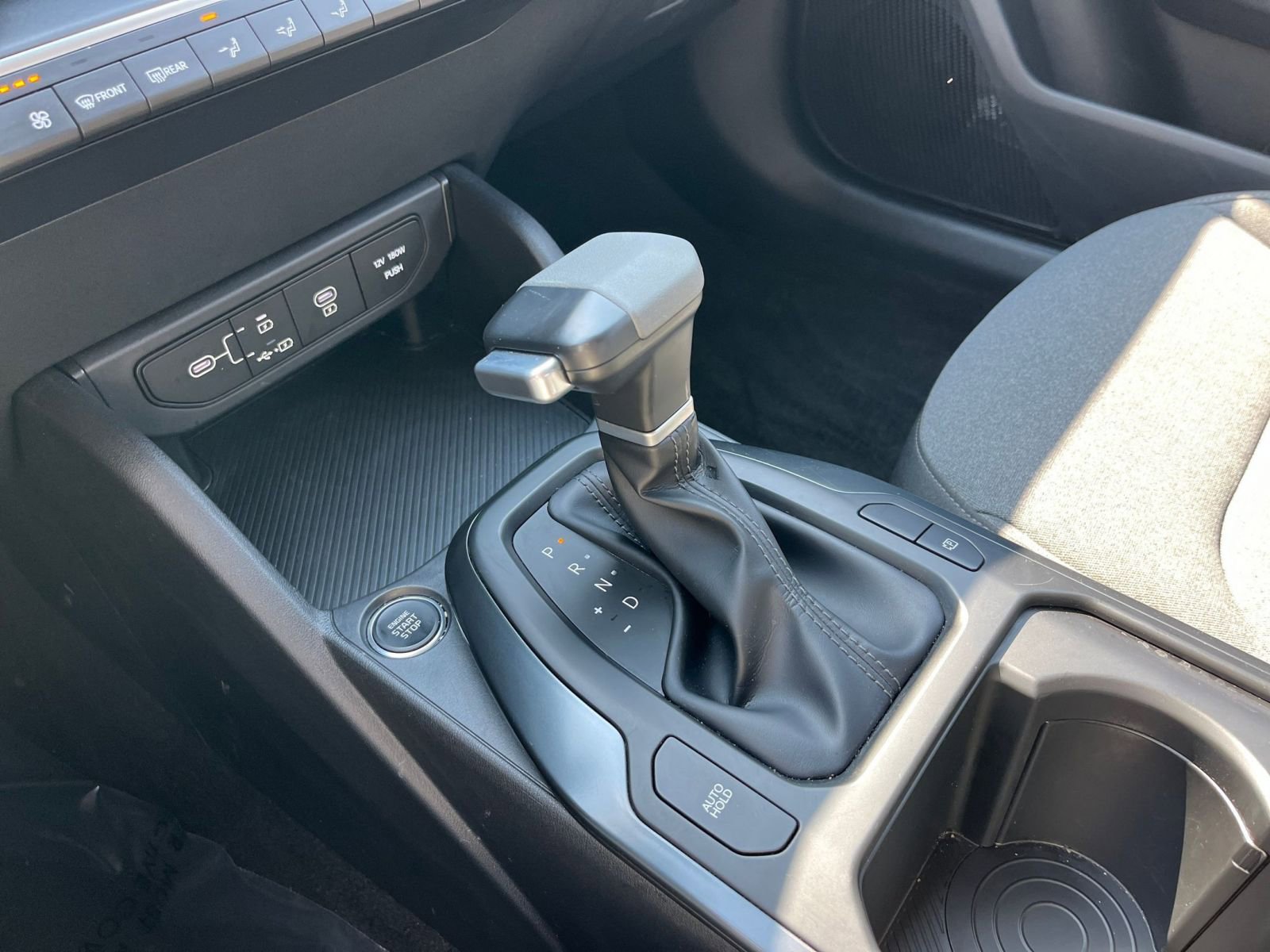 Used 2025 Kia K4 LXS image 41