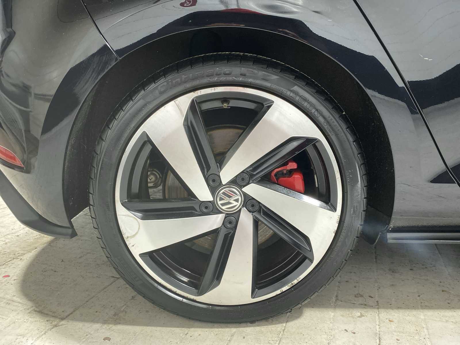 Used 2018 Volkswagen GTI SE w/ SE Leather Package image 8