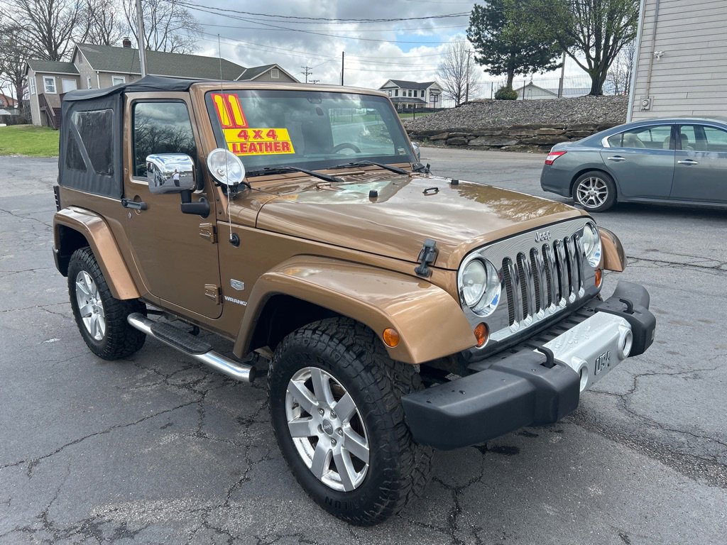 Used 2011 Jeep Wrangler Sahara w/ Dual Top Group AWD/4WD image 4
