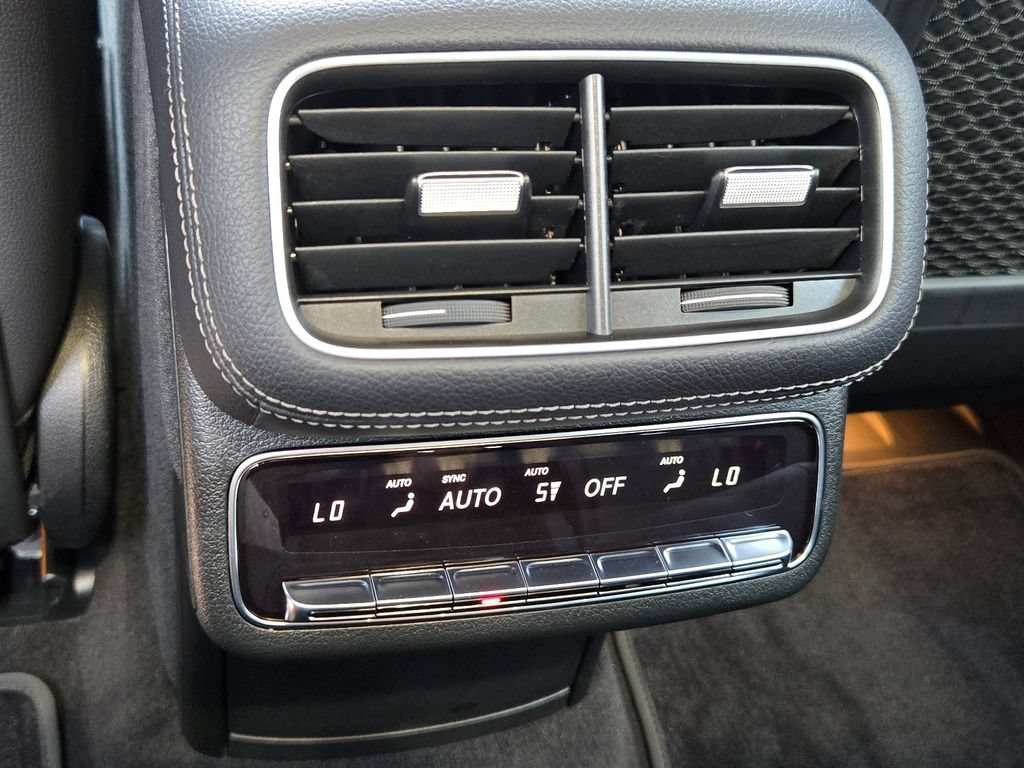 Used 2020 Mercedes-Benz GLS 450 4MATIC image 37