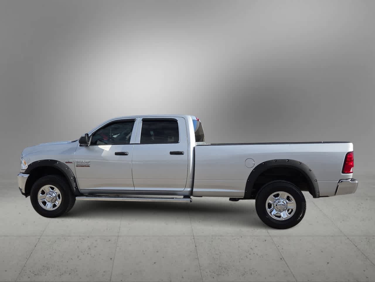 Used 2015 RAM 2500 Tradesman w/ Chrome Appearance Group AWD/4WD image 4