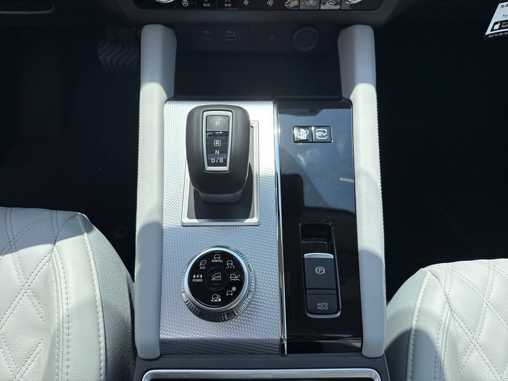 New 2025 Mitsubishi Outlander SEL image 27