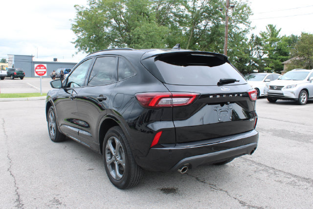 Used 2024 Ford Escape ST-Line w/ Tech Pack #1 AWD/4WD image 38