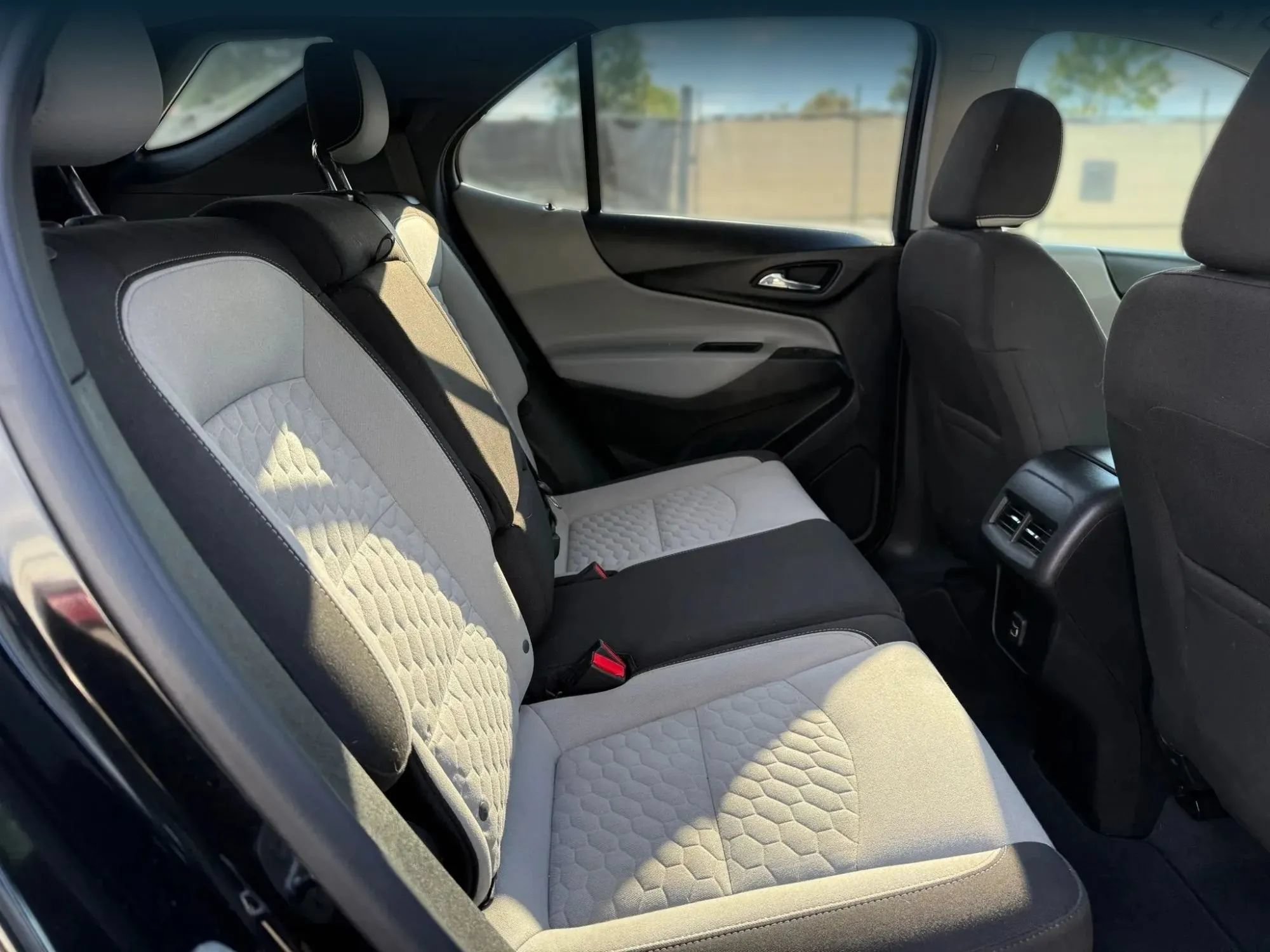 Used 2020 Chevrolet Equinox LS w/ LS Convenience Package AWD/4WD image 20
