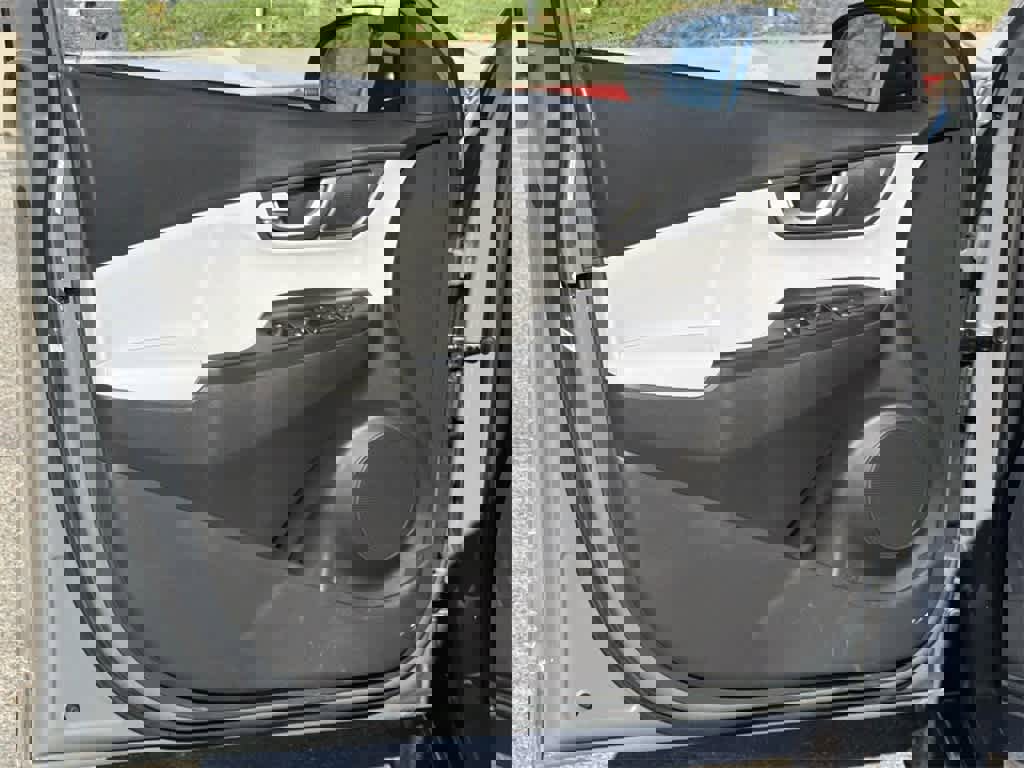 Used 2023 Hyundai Kona SE image 24