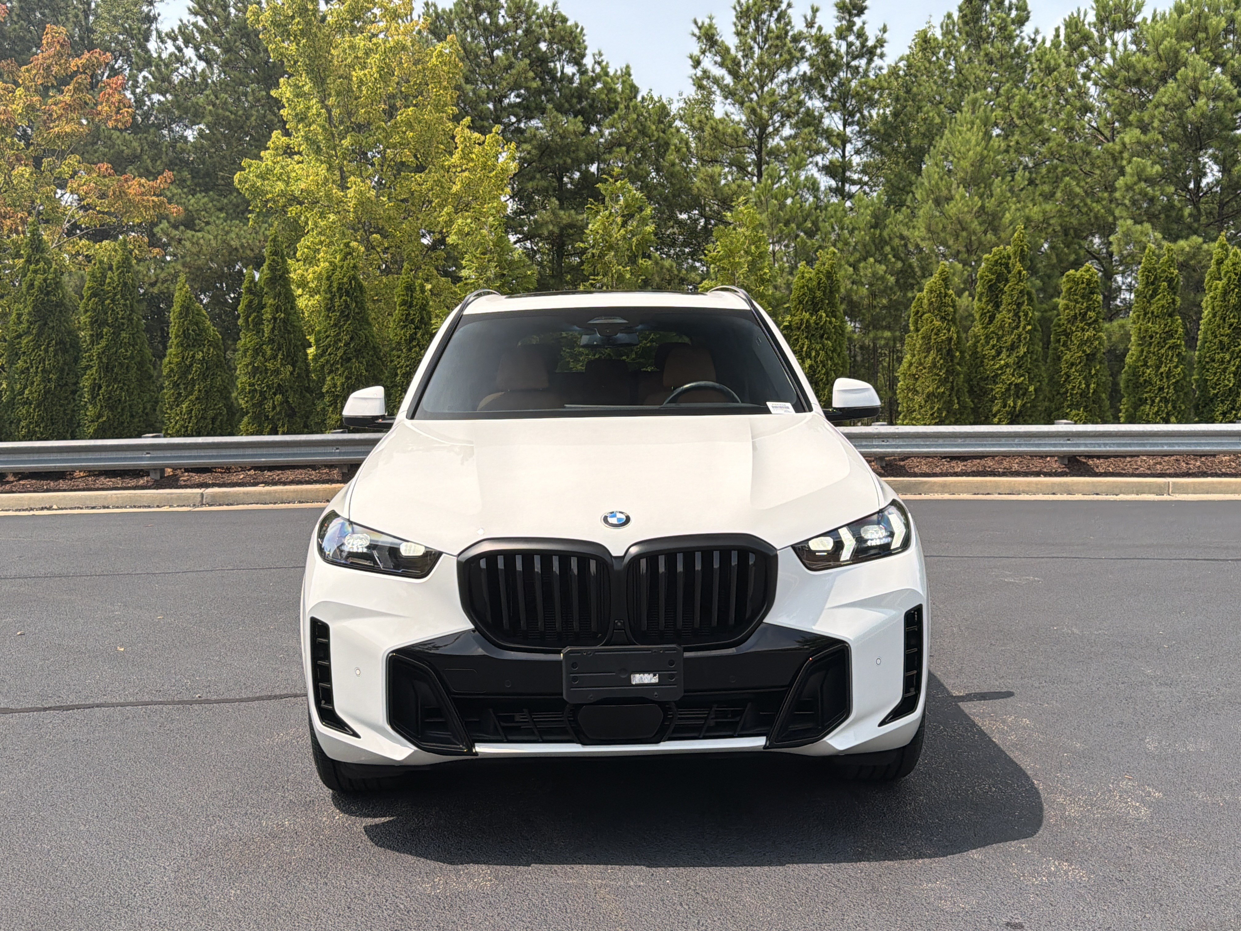 Used 2024 BMW X5 xDrive40i w/ M Sport Package AWD/4WD image 12