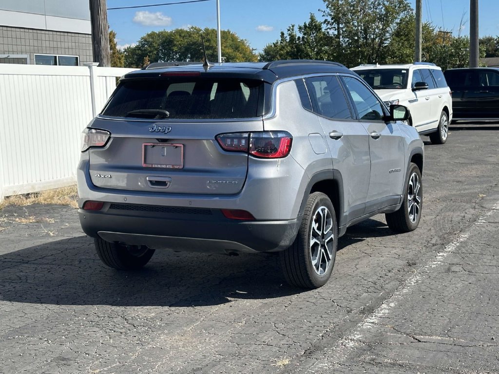 Used 2024 Jeep Compass Limited AWD/4WD image 4