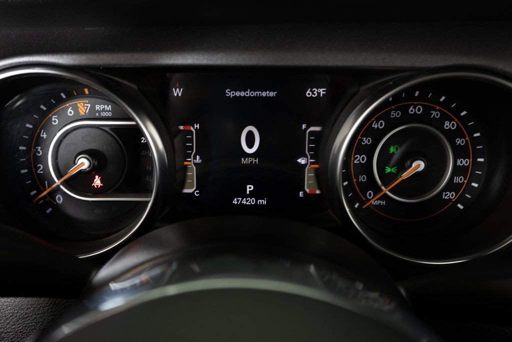 Used 2023 Jeep Gladiator Mojave w/ Cold Weather Group AWD/4WD image 29