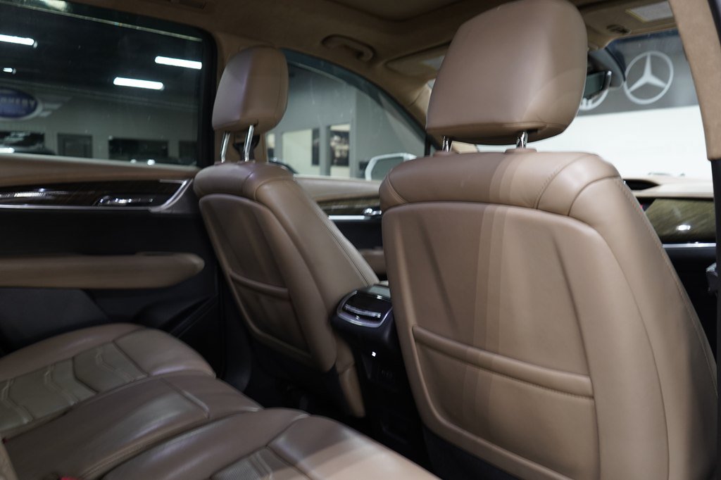 Used 2020 Cadillac XT6 Premium Luxury w/ Platinum Package FWD image 27