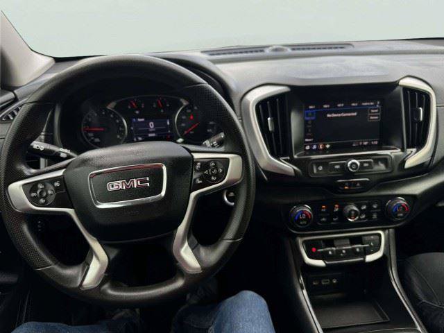 Used 2022 GMC Terrain SLE w/ Driver Convenience Package FWD image 30