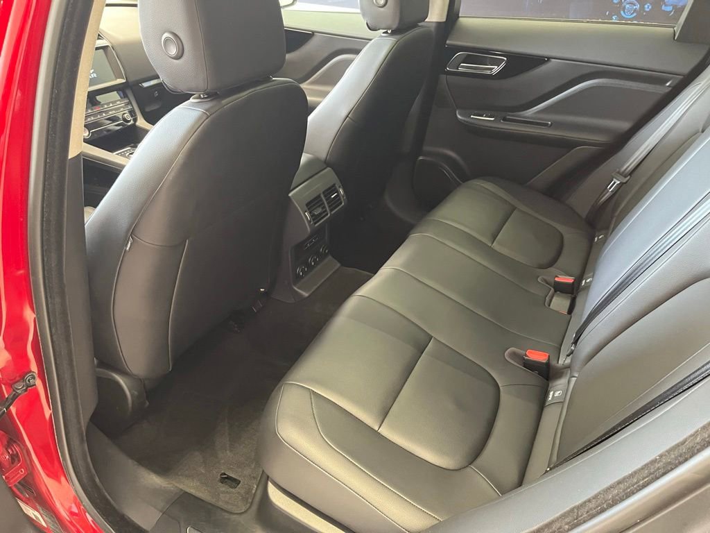 Used 2020 Jaguar F-PACE Premium AWD/4WD image 25
