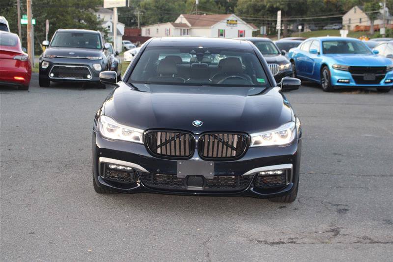 Used 2018 BMW 750i xDrive AWD/4WD image 4