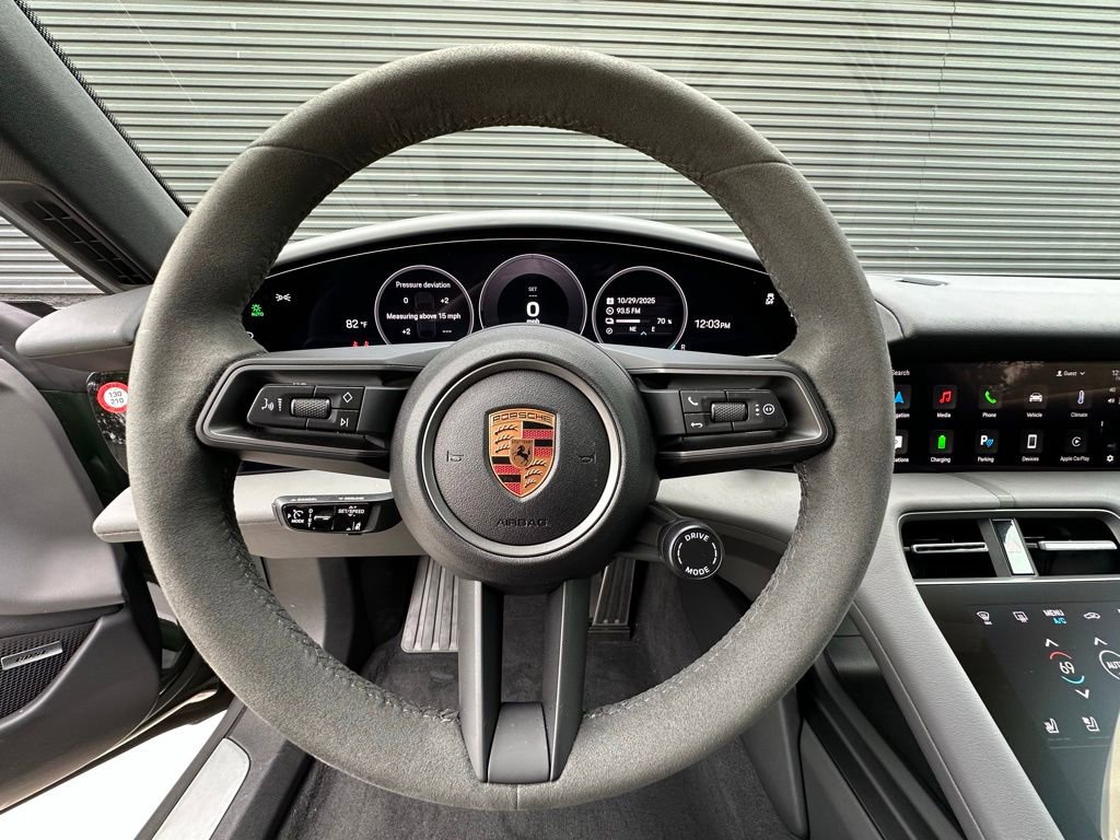 Used 2025 Porsche Taycan 4 Cross Turismo image 14