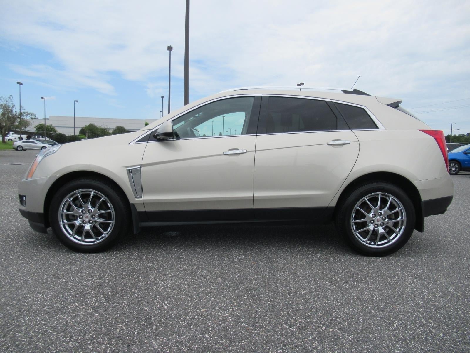 Used 2013 Cadillac SRX Performance w/ Driver Awareness Package FWD image 4