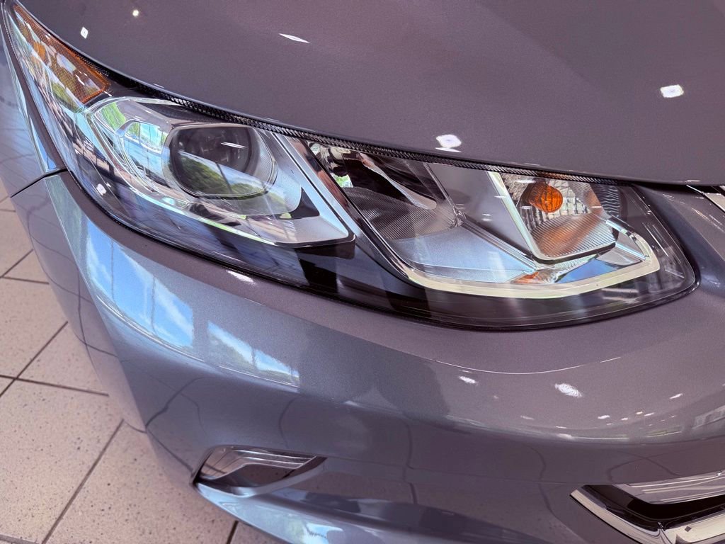 Used 2018 Chevrolet Volt LT w/ Comfort Package FWD image 13