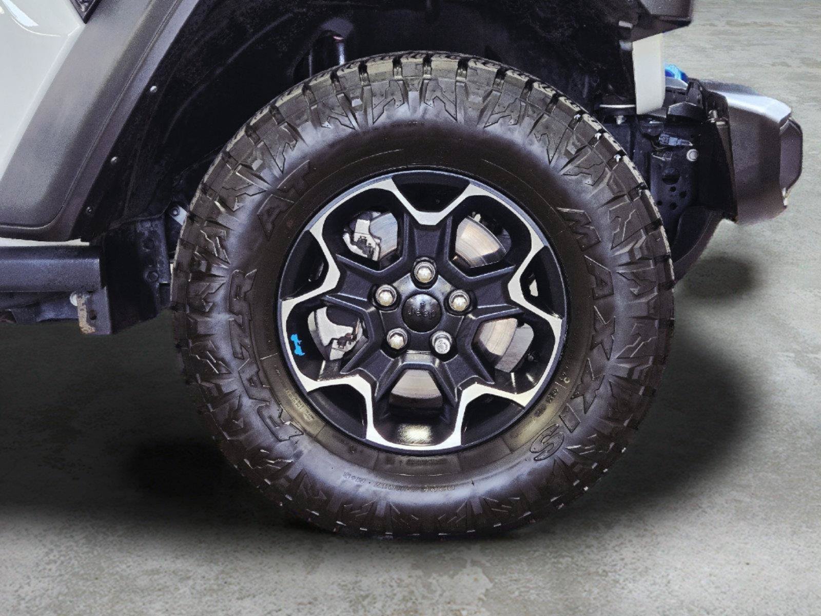 Used 2022 Jeep Wrangler Unlimited Rubicon 4xe w/ Cold Weather Group AWD/4WD image 12