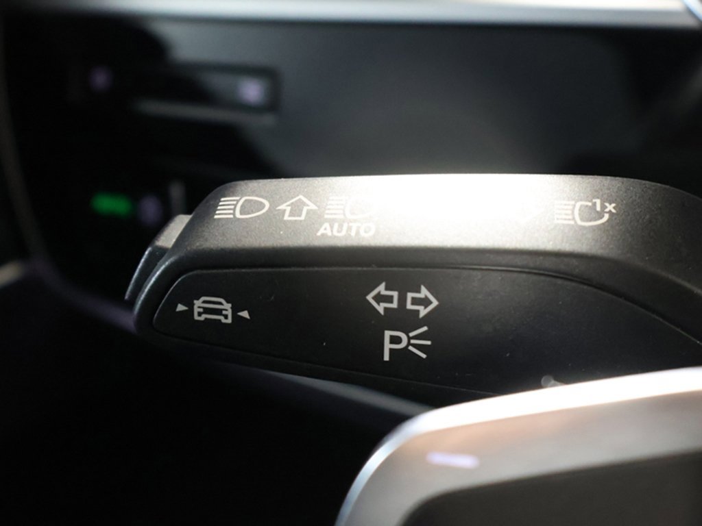 Used 2024 Audi A8 L 3.0T w/ Executive Package image 44