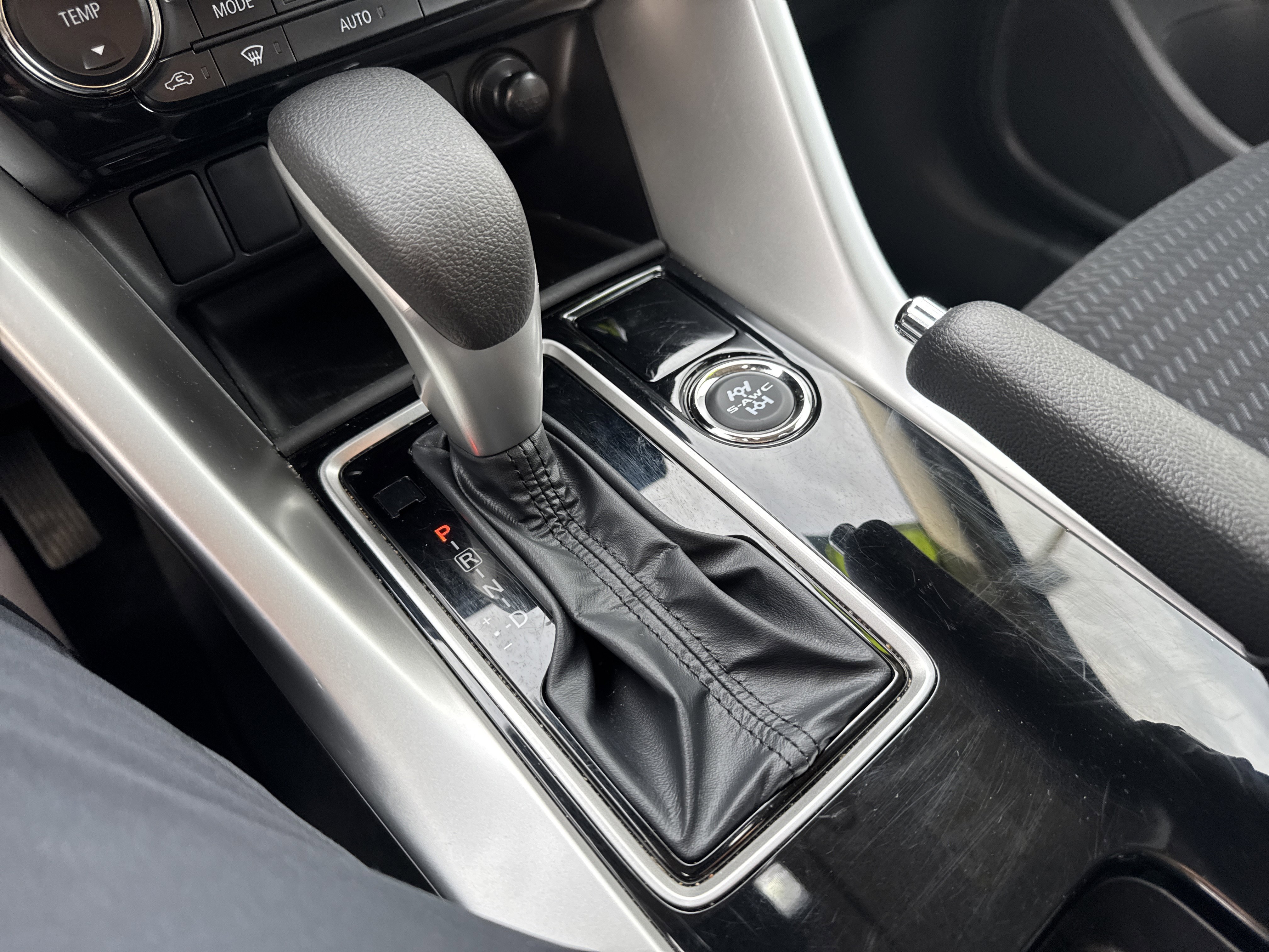 Used 2025 Mitsubishi Eclipse Cross ES image 23