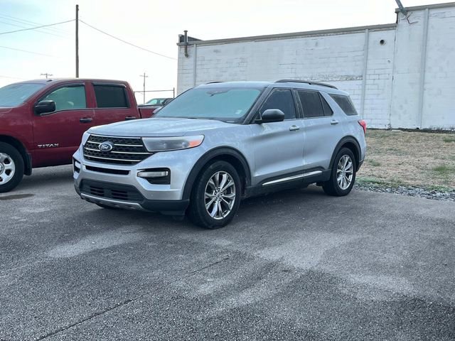 Used 2020 Ford Explorer XLT w/ Equipment Group 202A image 7