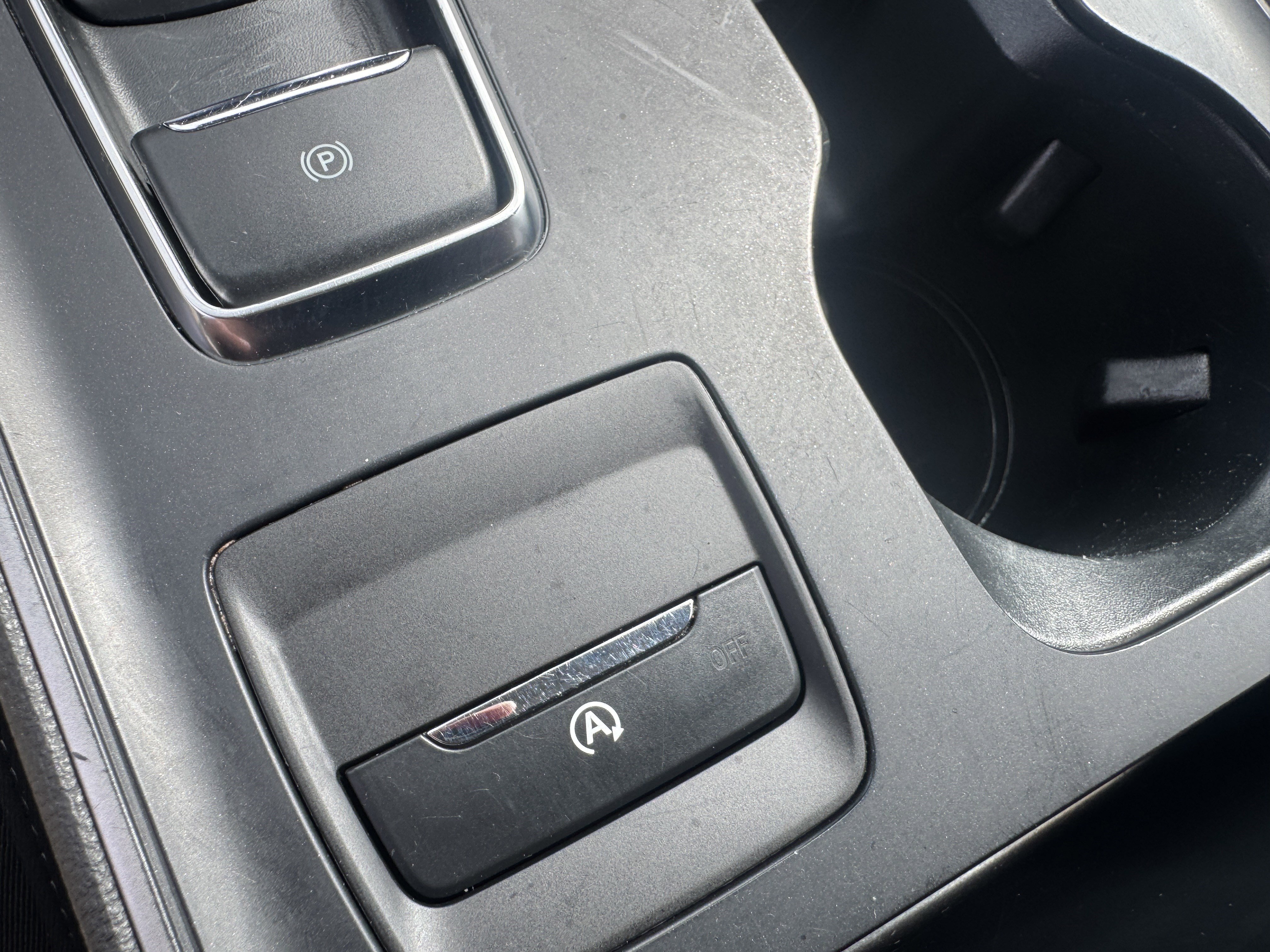 Used 2021 Ford Edge SE image 29