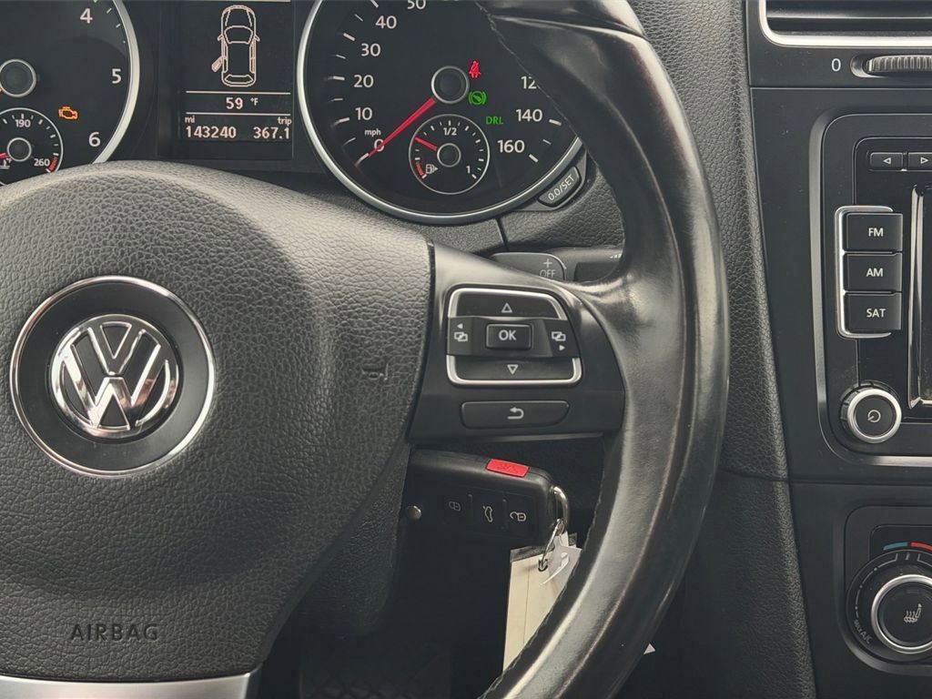 Used 2013 Volkswagen Golf TDI image 16