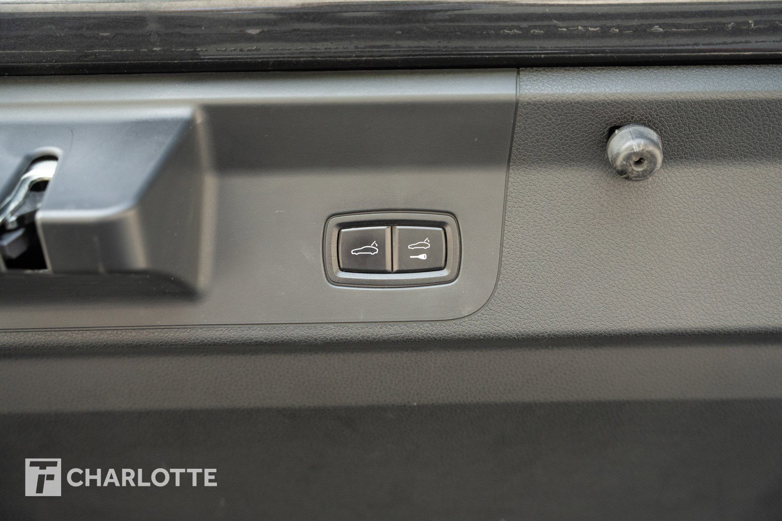 Used 2020 Porsche Panamera 4 image 40