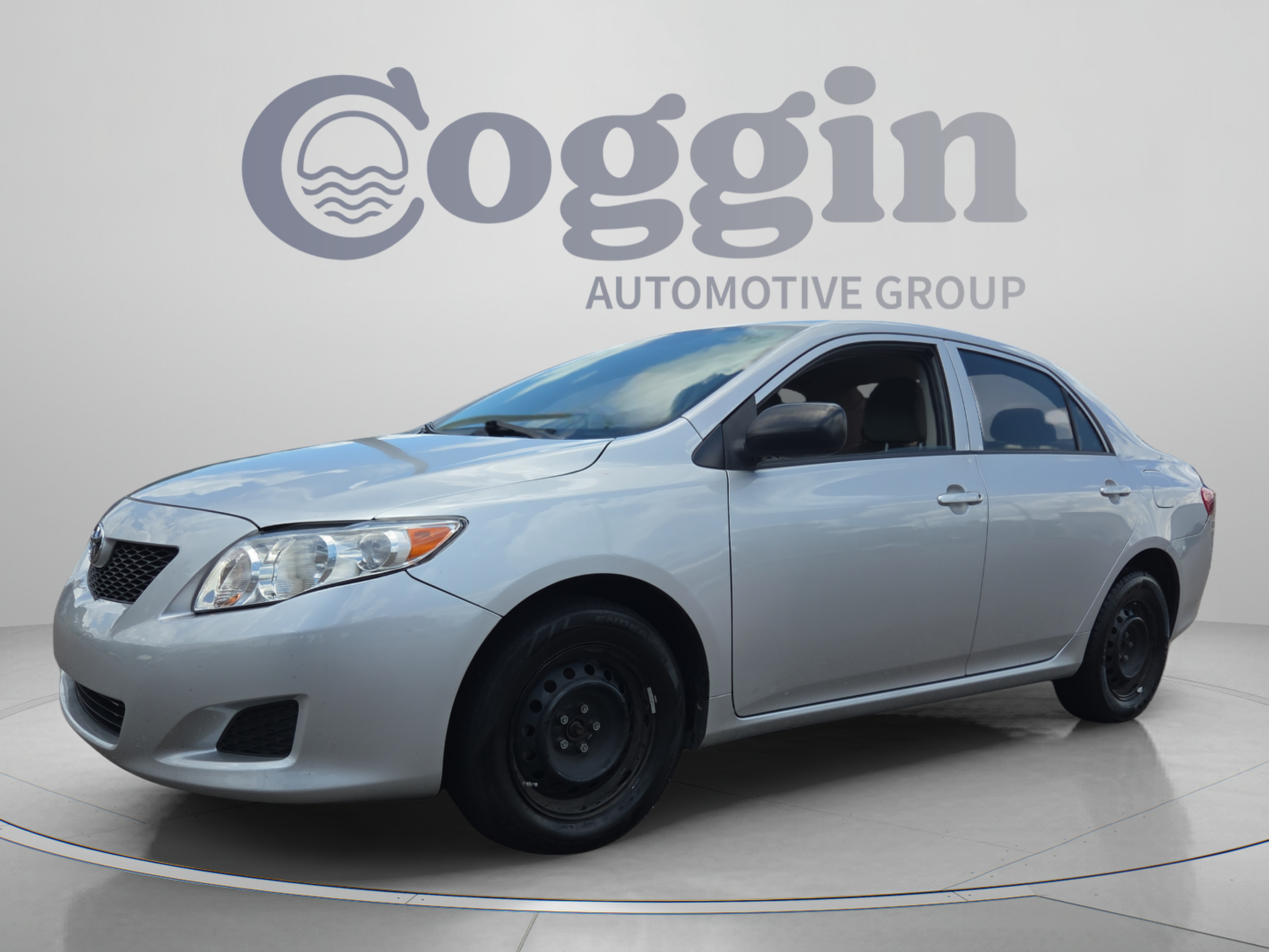 Used 2010 Toyota Corolla LE FWD image 1