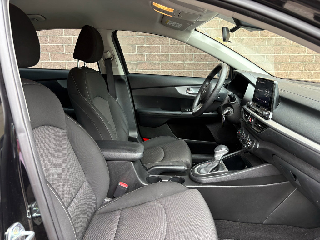 Used 2023 Kia Forte LXS w/ LXS Technology Package FWD image 23