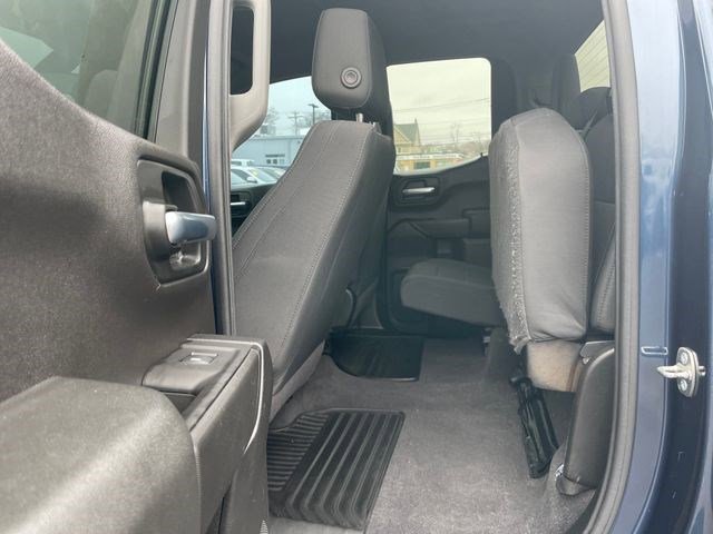 Used 2020 Chevrolet Silverado 1500 Custom w/ Custom Value Package AWD/4WD image 27