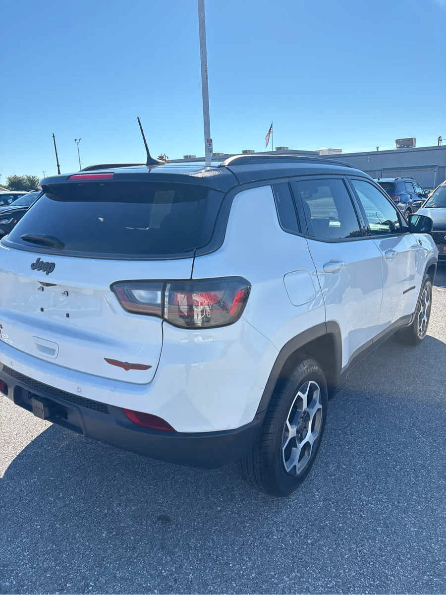 Used 2022 Jeep Compass Trailhawk AWD/4WD image 27
