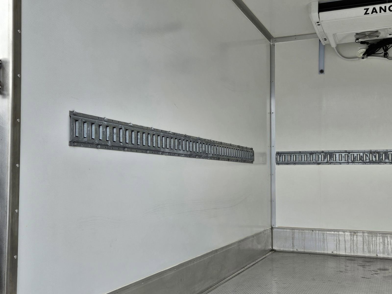 Used 2023 Mercedes-Benz Sprinter 3500 image 30