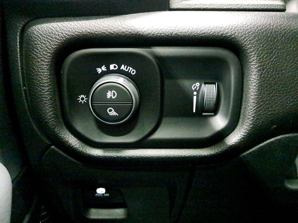 Used 2022 RAM 1500 Big Horn image 30