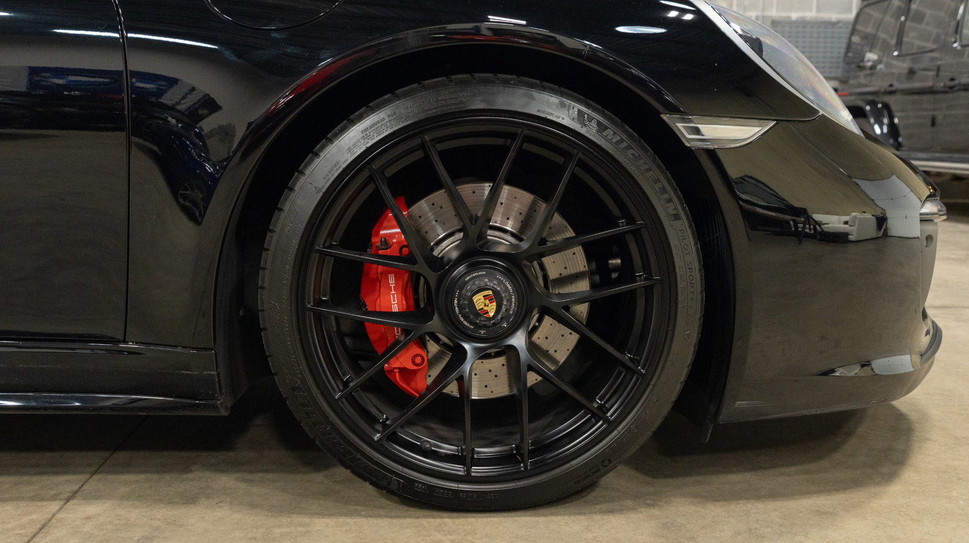 Used 2019 Porsche 911 Carrera 4 GTS image 27