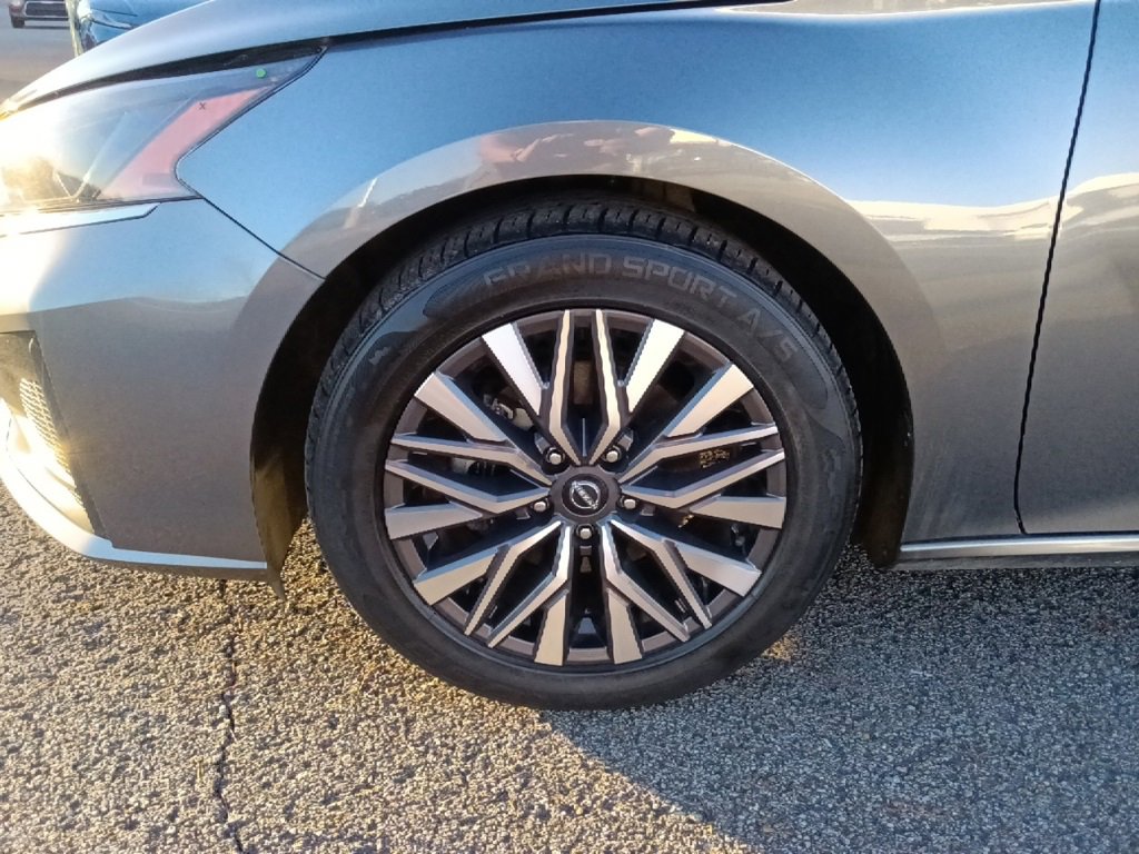 Used 2023 Nissan Altima 2.5 SV image 10