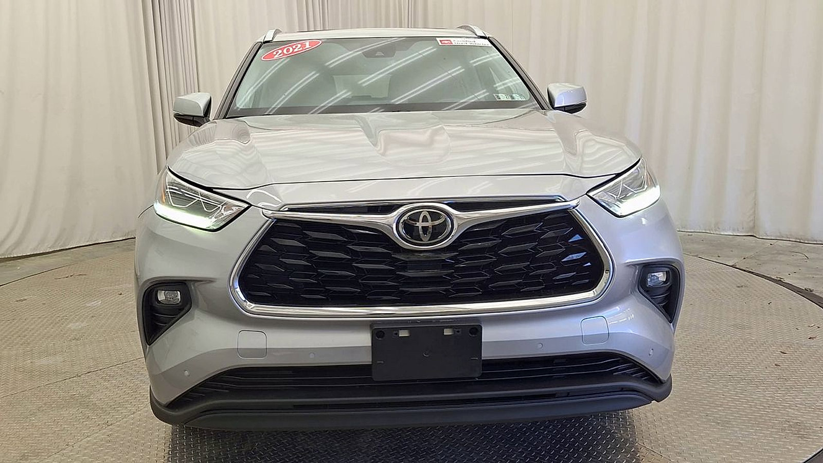 Certified 2021 Toyota Highlander Limited image 6