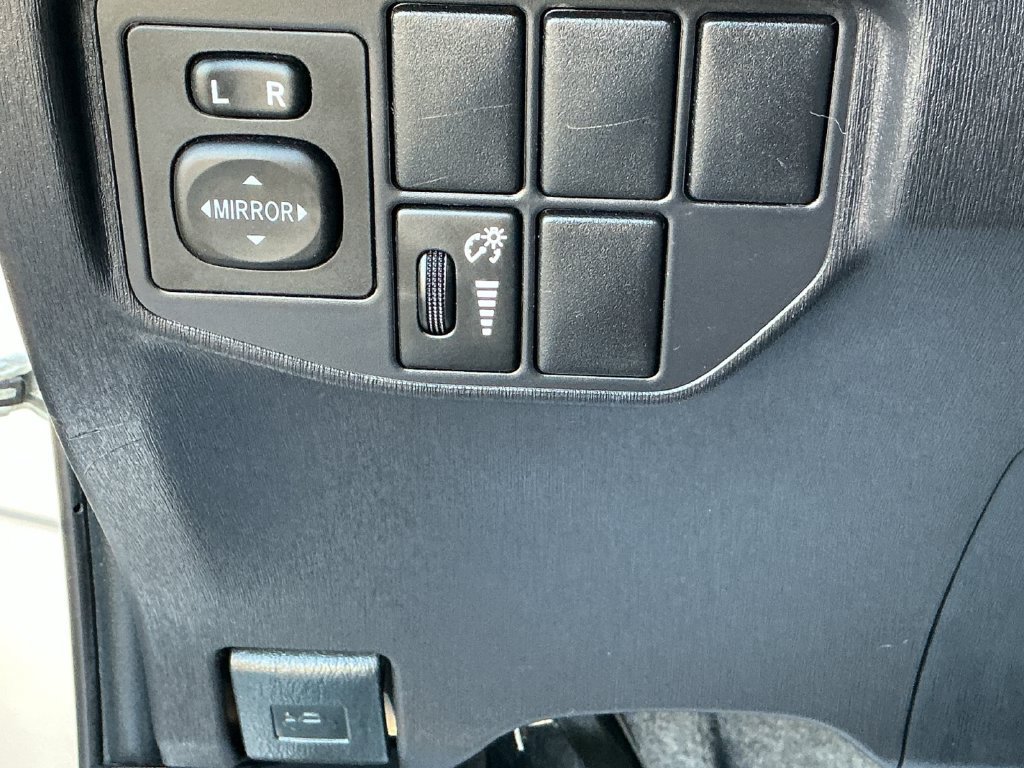 Used 2015 Toyota Prius Three FWD image 25