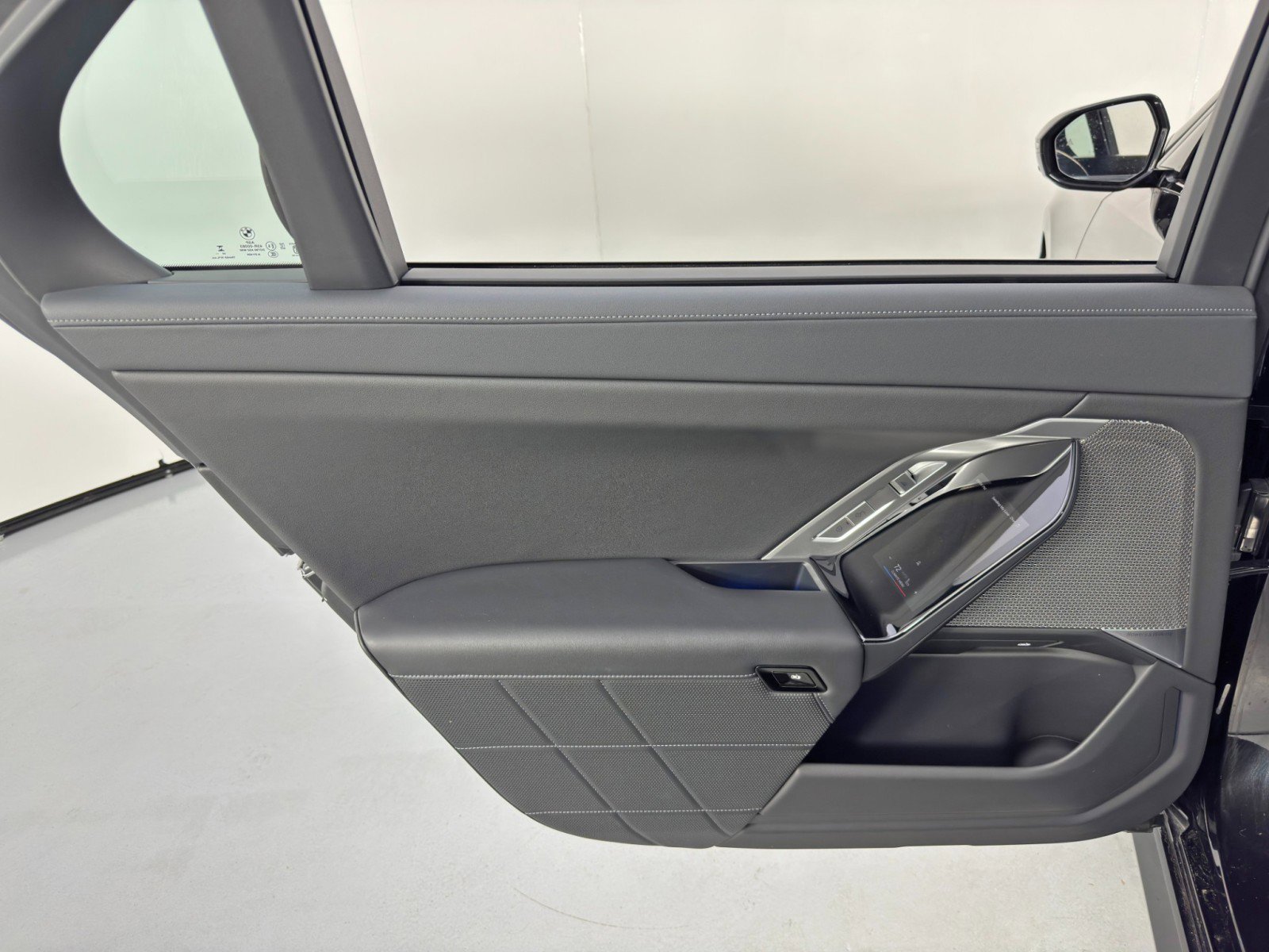 Used 2024 BMW i7 eDrive50 w/ M Sport Package image 52