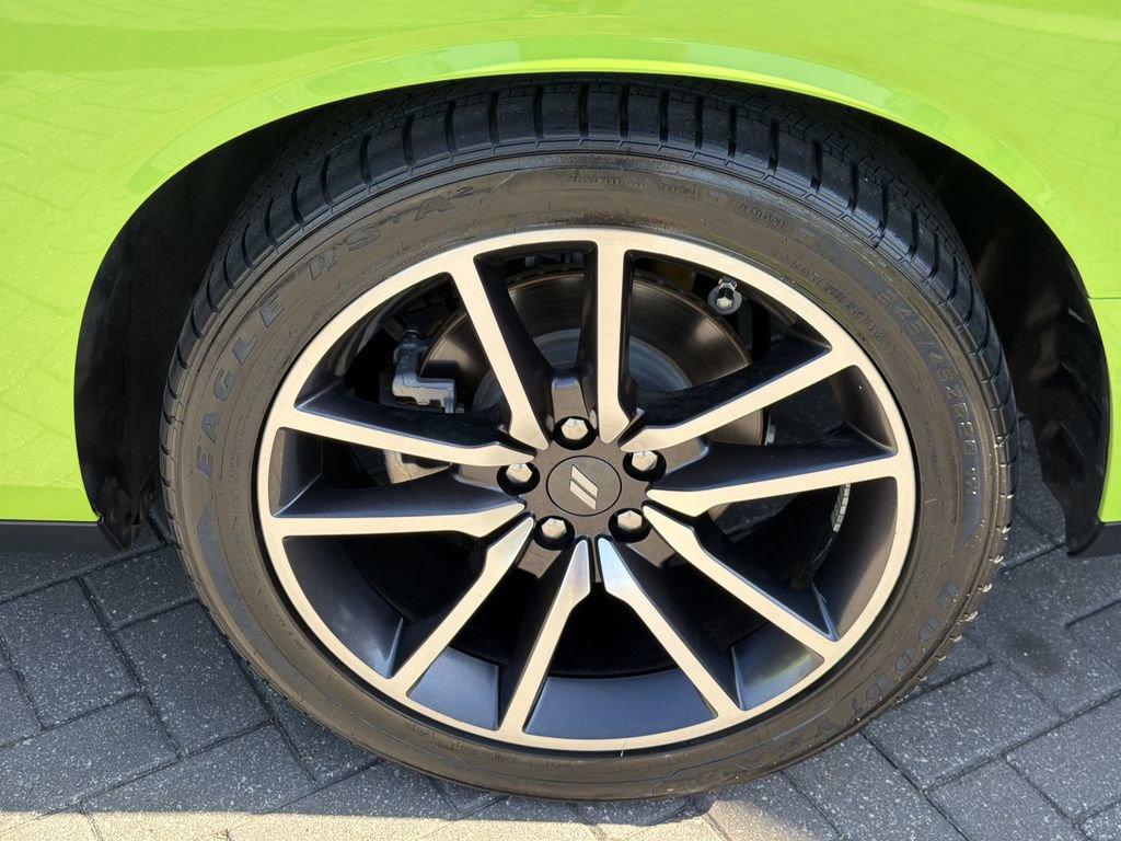 Used 2023 Dodge Challenger R/T w/ Plus Package RWD image 28
