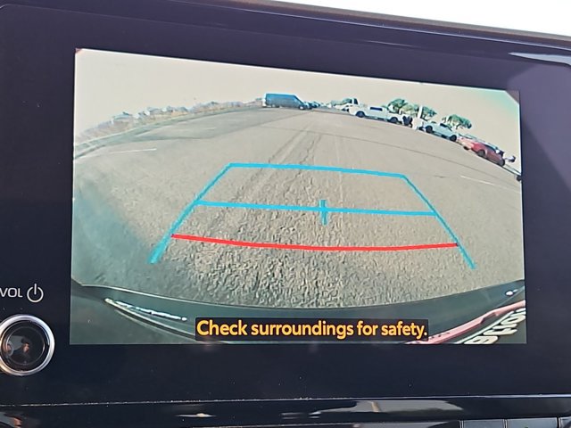 Used 2022 Toyota Highlander L FWD image 18