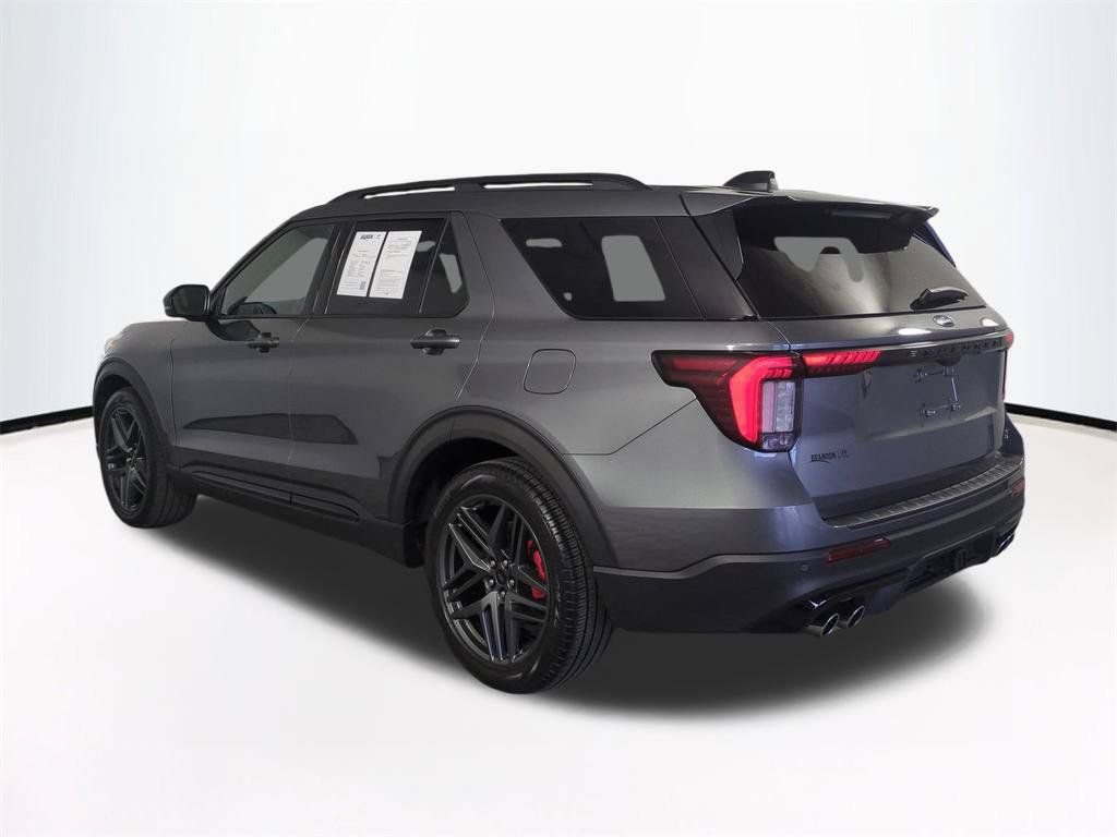 Used 2025 Ford Explorer ST AWD/4WD image 7