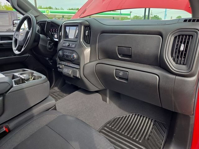 Certified 2025 Chevrolet Silverado 1500 Custom w/ Turbomax Blackout Package AWD/4WD image 36