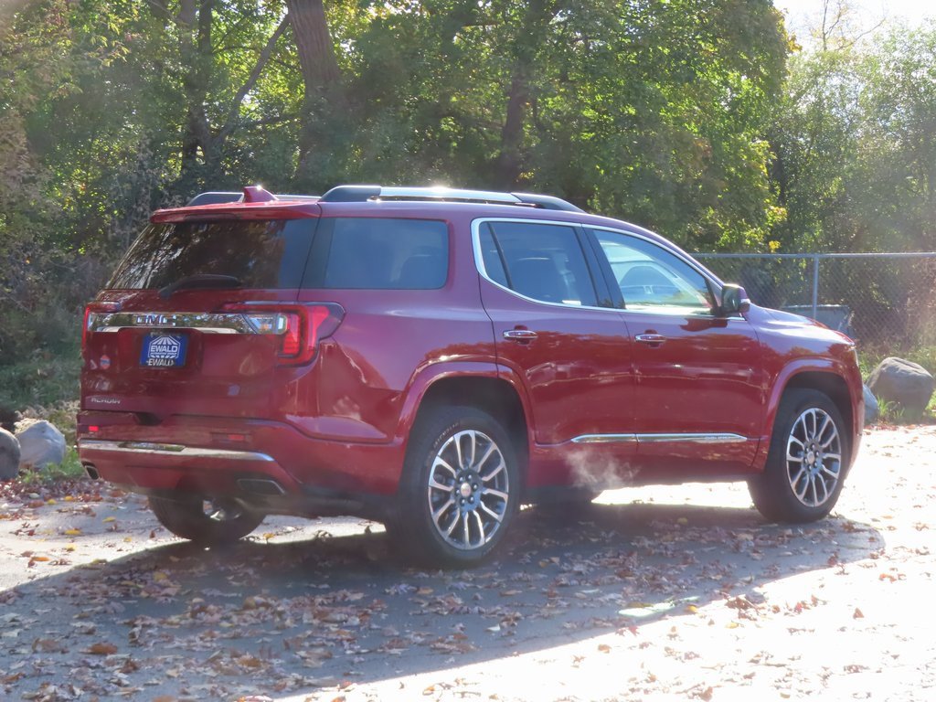 Certified 2023 GMC Acadia Denali w/ Denali Ultimate Package image 3