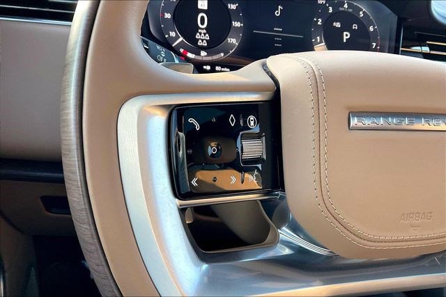 Used 2025 Land Rover Range Rover Long Wheelbase Autobiography image 21